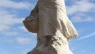 La statue de la Vendangeuse a été entièrement nettoyée après sa dépose. - JPEG - 53.2 ko